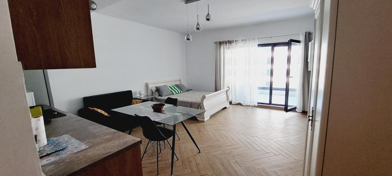 Mamaia Nord Studio La 10 M De Plaja Langa Cluburi Exterior foto